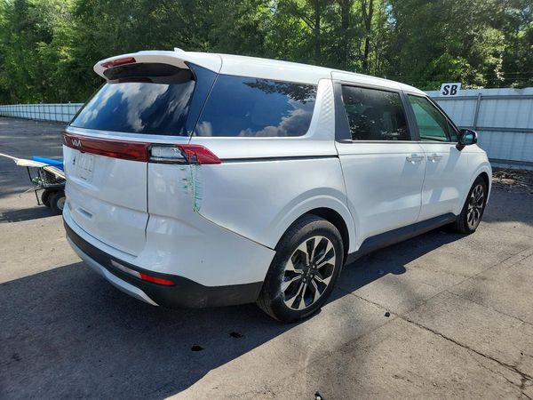 2024 KIA CARNIVAL EX