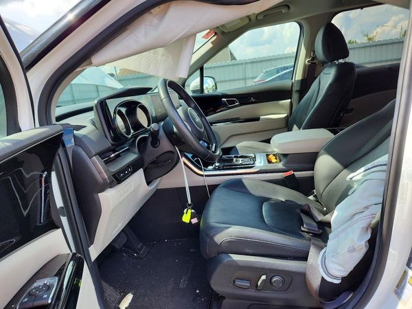 2024 KIA CARNIVAL EX