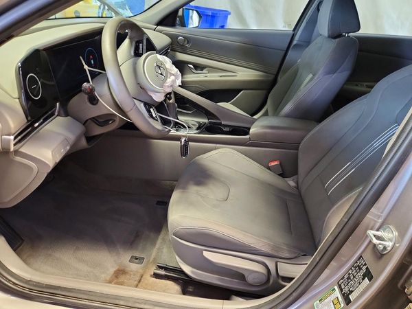 2023 HYUNDAI ELANTRA
