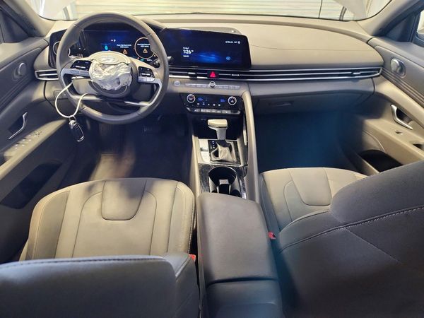 2023 HYUNDAI ELANTRA