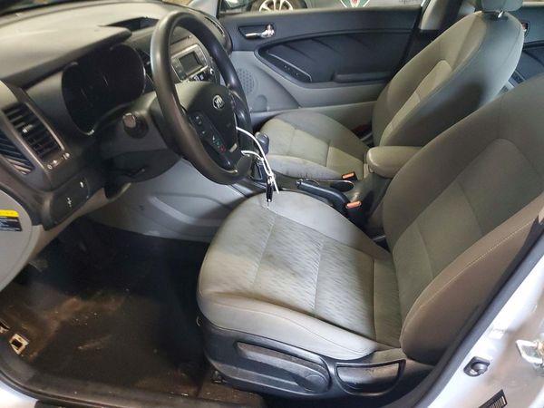 2016 KIA FORTE GL (Middle-Low Grade)