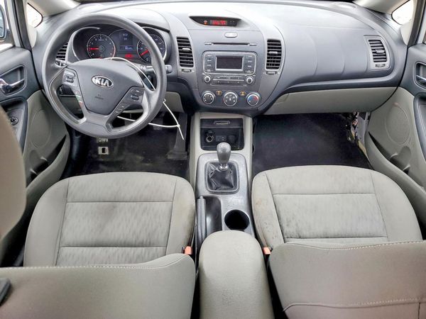 2016 KIA FORTE GL (Middle-Low Grade)