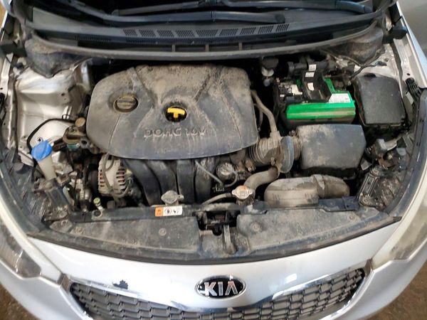 2016 KIA FORTE GL (Middle-Low Grade)