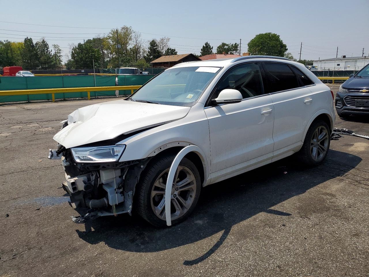 2016 AUDI Q3 quattro Premium Plus — Front 3/4