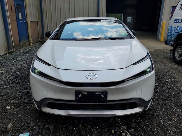 2023 TOYOTA PRIUS