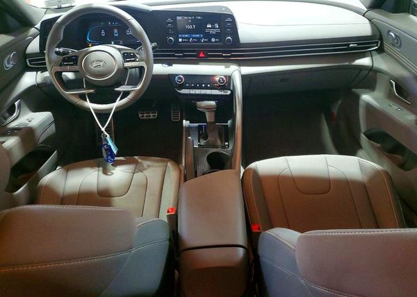 2026 HYUNDAI ELANTRA