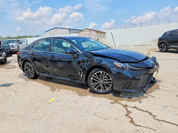 2026 TOYOTA CAMRY