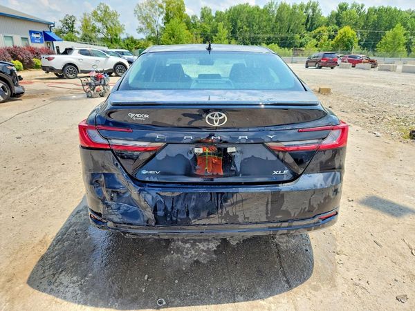2026 TOYOTA CAMRY