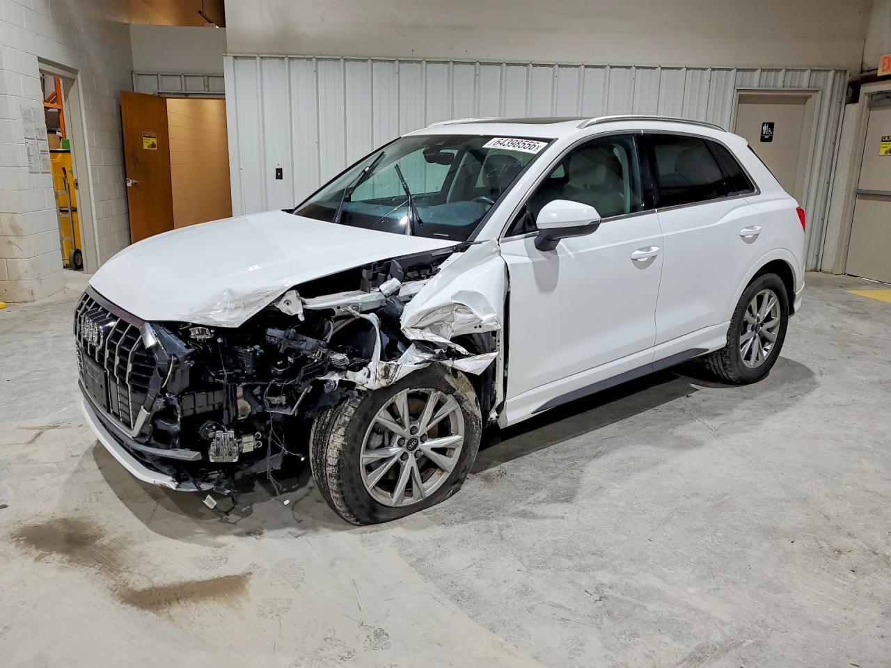 2023 AUDI Q3 S Line quattro Premium