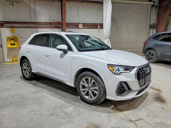 2023 AUDI Q3 S Line quattro Premium