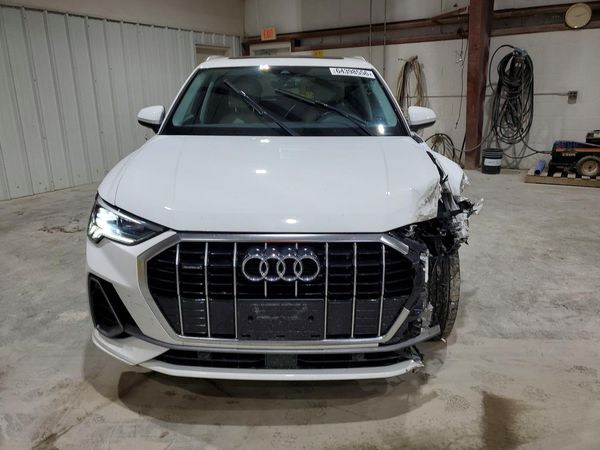 2023 AUDI Q3 S Line quattro Premium