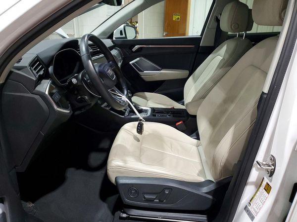 2023 AUDI Q3 S Line quattro Premium