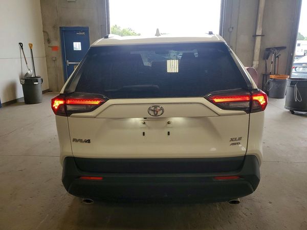 2019 TOYOTA RAV4