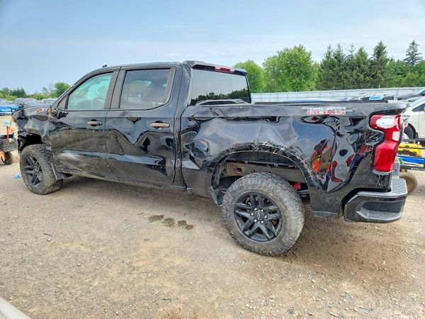 2022 CHEVROLET SILVERADO Trail Boss Custom