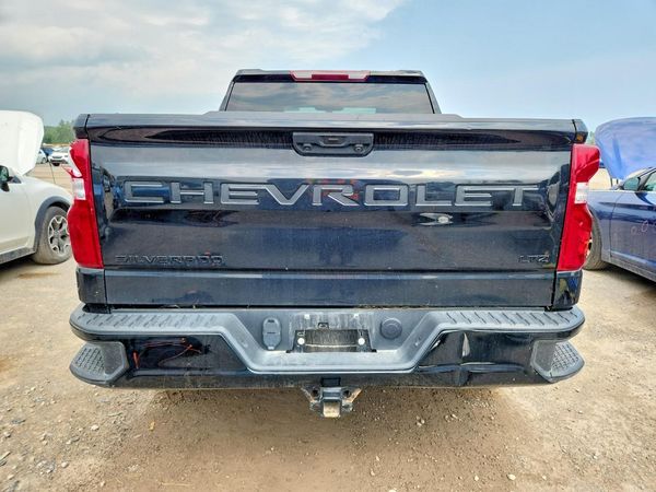2022 CHEVROLET SILVERADO Trail Boss Custom