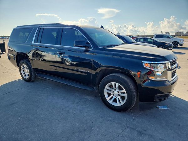 2019 CHEVROLET SUBURBAN LT — Passenger 3/4