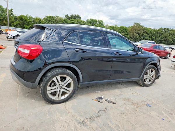 2019 MERCEDES-BENZ GLA GLA250-4M