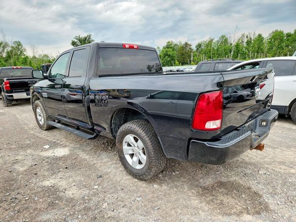 2017 RAM 1500 ST QUAD CAB 4X4