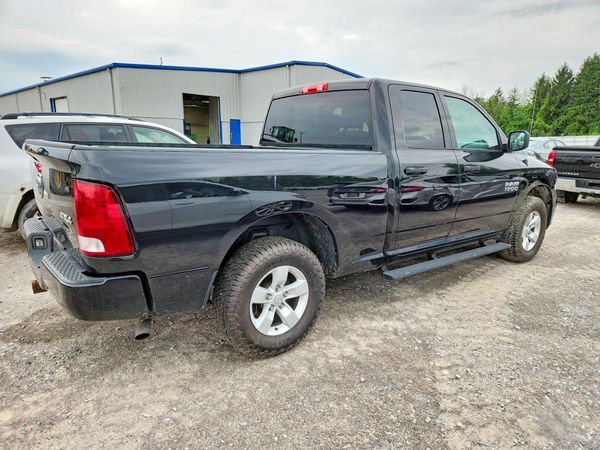 2017 RAM 1500 ST QUAD CAB 4X4
