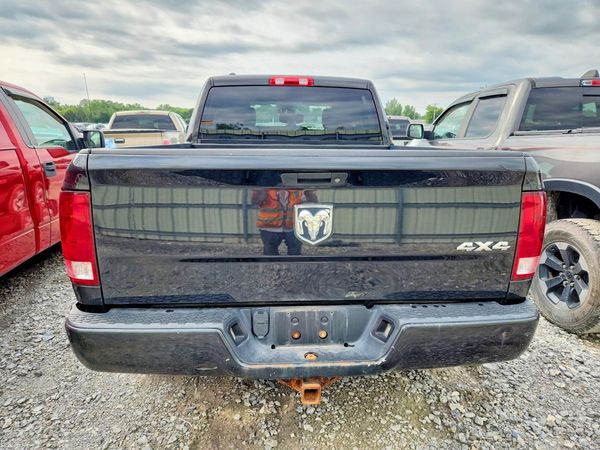 2017 RAM 1500 ST QUAD CAB 4X4