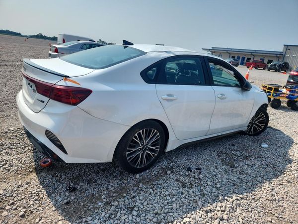 2022 KIA FORTE GT Line