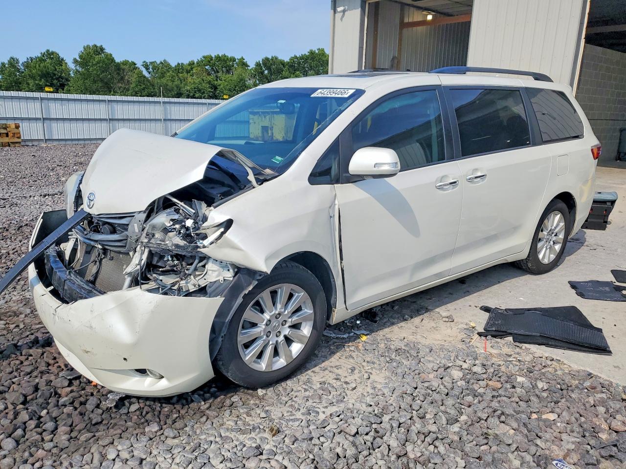 2016 TOYOTA SIENNA