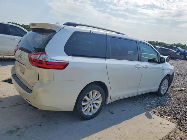 2016 TOYOTA SIENNA