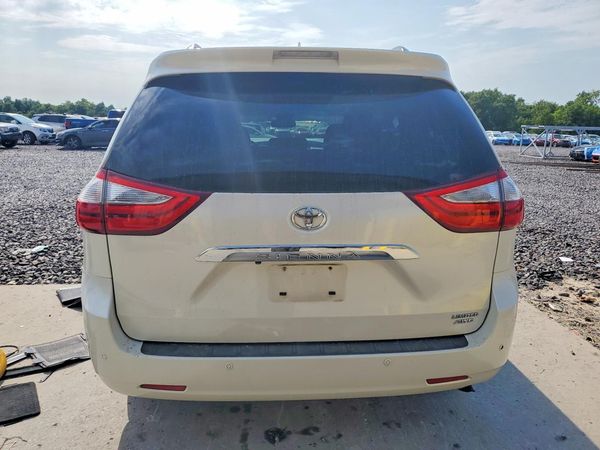 2016 TOYOTA SIENNA