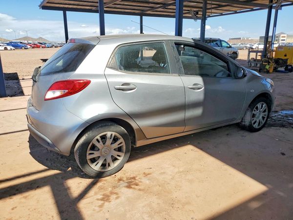 2013 MAZDA MAZDA 2 Sport/GX