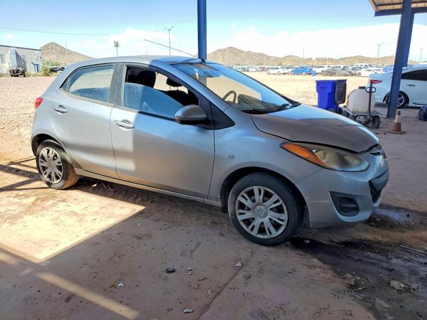 2013 MAZDA MAZDA 2 Sport/GX