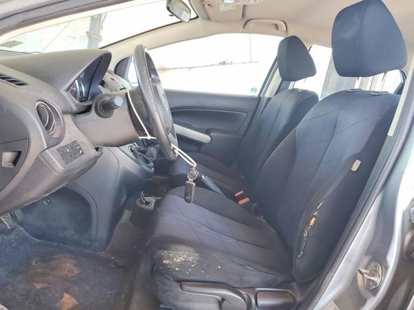 2013 MAZDA MAZDA 2 Sport/GX