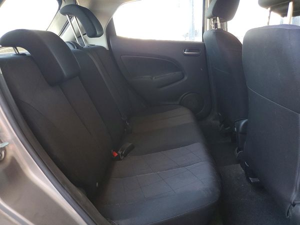 2013 MAZDA MAZDA 2 Sport/GX