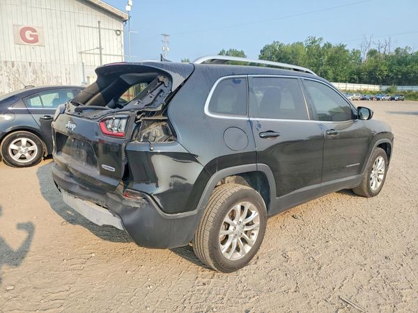 2019 JEEP CHEROKEE LATITUDE FWD