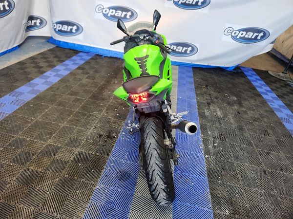 2015 KAWASAKI EX300