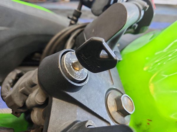 2015 KAWASAKI EX300
