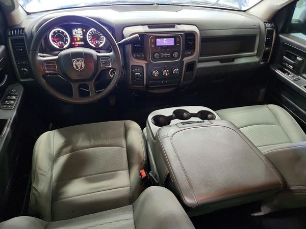 2014 RAM 1500 ST QUAD CAB 4X4
