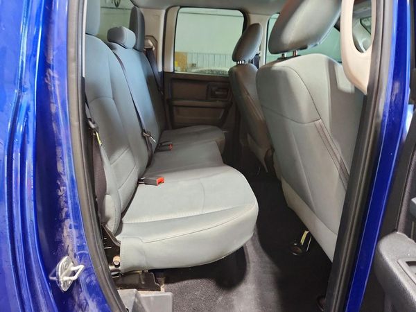 2014 RAM 1500 ST QUAD CAB 4X4