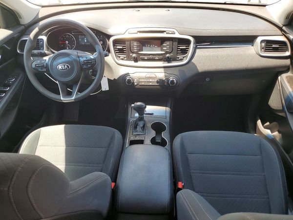 2018 KIA SORENTO L, LX