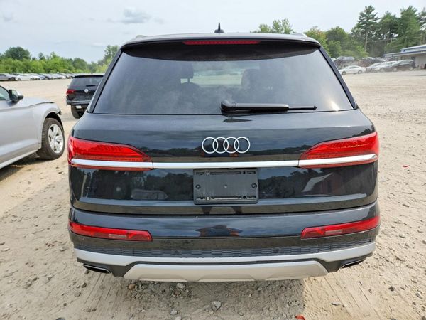 2025 AUDI Q7 quattro Premium