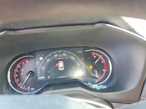 2023 TOYOTA RAV4 XLE