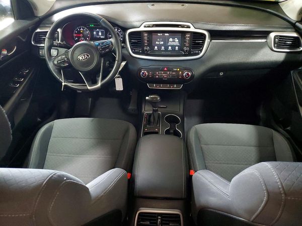 2018 KIA SORENTO L, LX