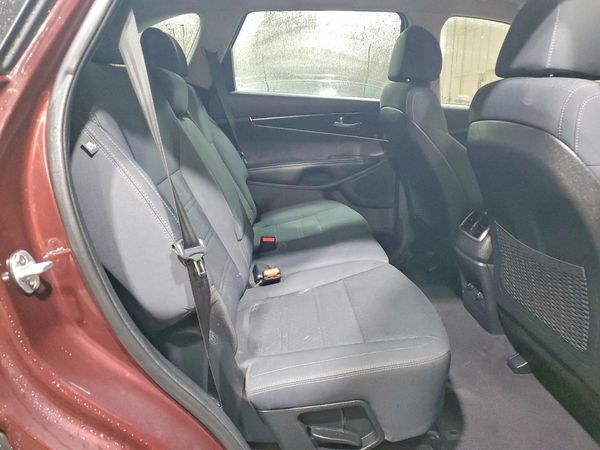 2018 KIA SORENTO L, LX