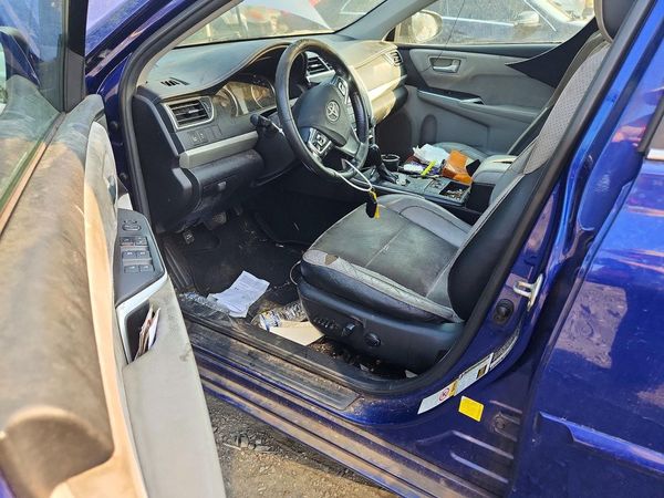 2015 TOYOTA CAMRY