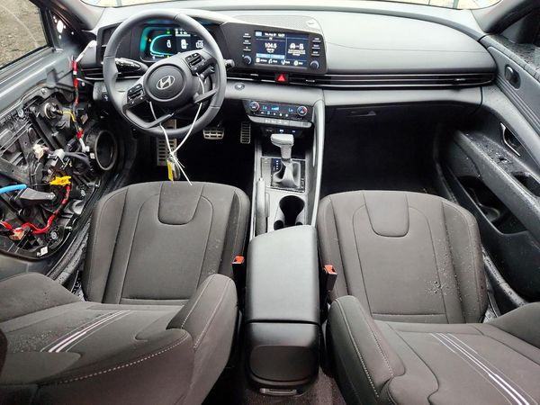 2026 HYUNDAI ELANTRA