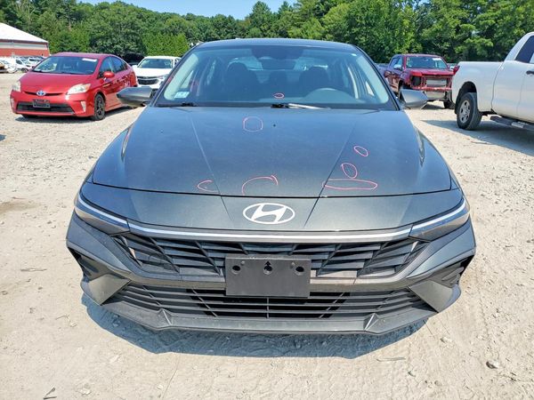 2024 HYUNDAI ELANTRA