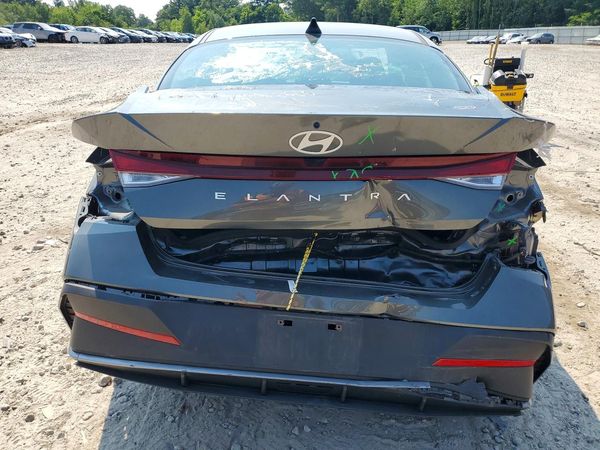 2024 HYUNDAI ELANTRA