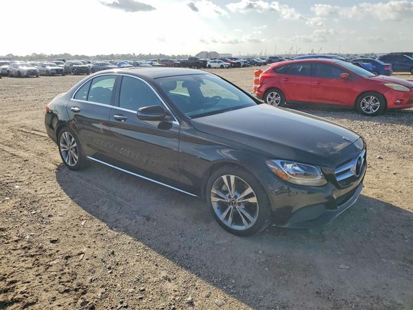 2018 MERCEDES-BENZ C C300