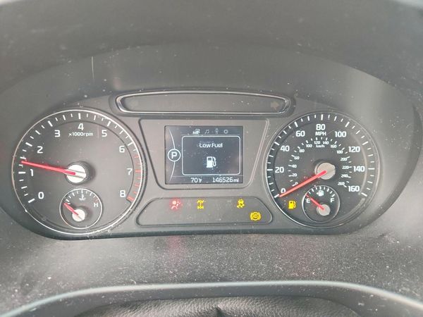 2017 KIA SORENTO L, LX