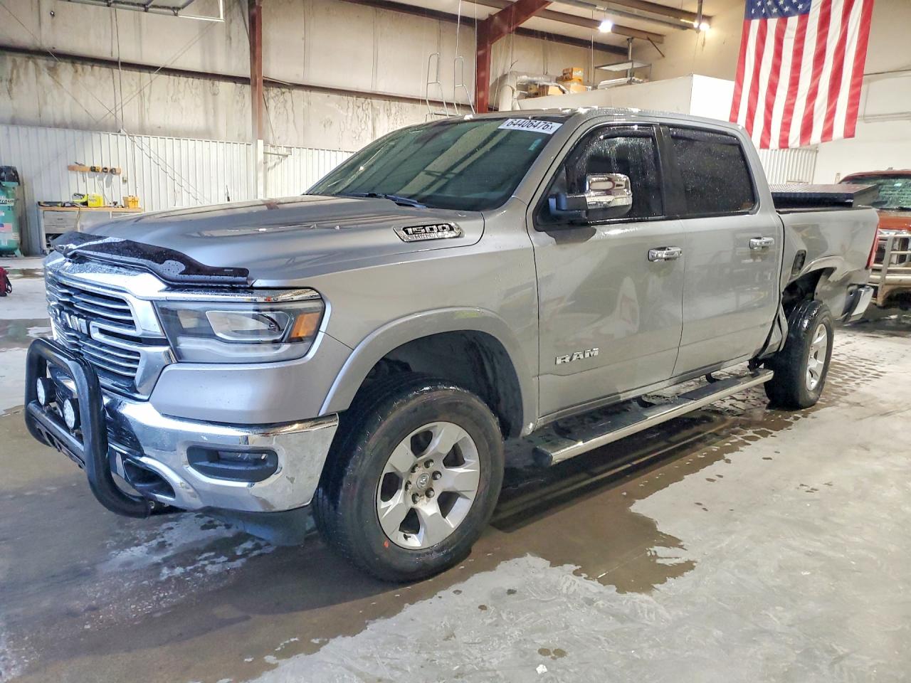 2019 RAM 1500 Laramie — Front 3/4
