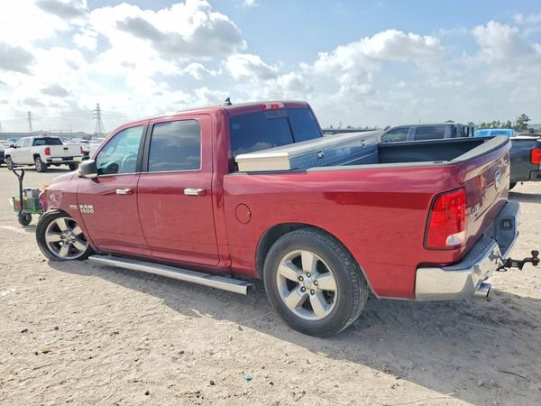 2015 RAM 1500 SLT CREW CAB 4X2